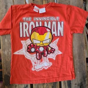ZARA / MARVEL SZ 4-5Y VGUC RED w/ IRONMAN print s/s T-shirt